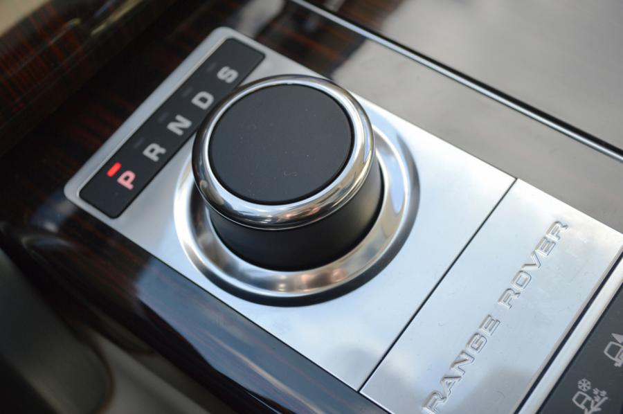  Land Rover Range Rover HSE 2014 года  (фото 24 из 32)